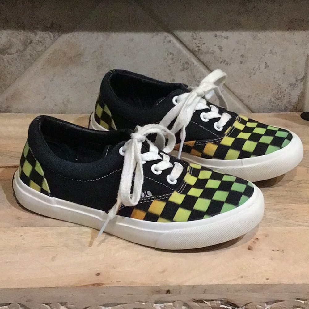 HURLEY UNISEX Sz 2 Kids